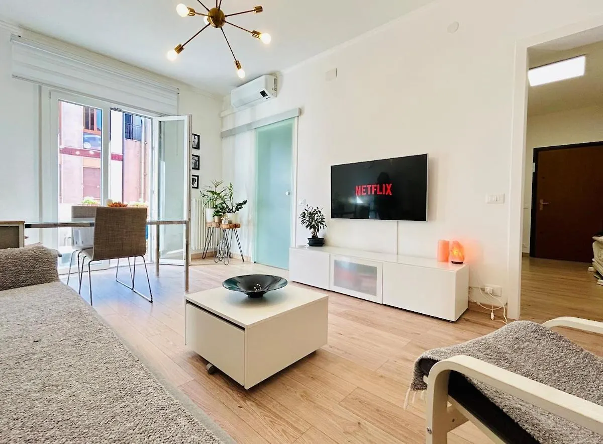 10 Min To Venice Modern & Cozy Apartment 0*,  Italy
