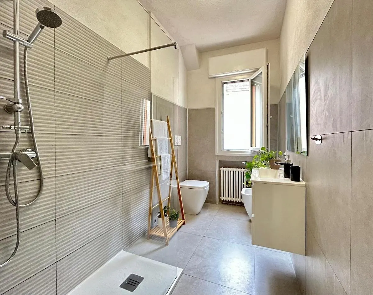 10 Min To Venice Modern & Cozy Apartment